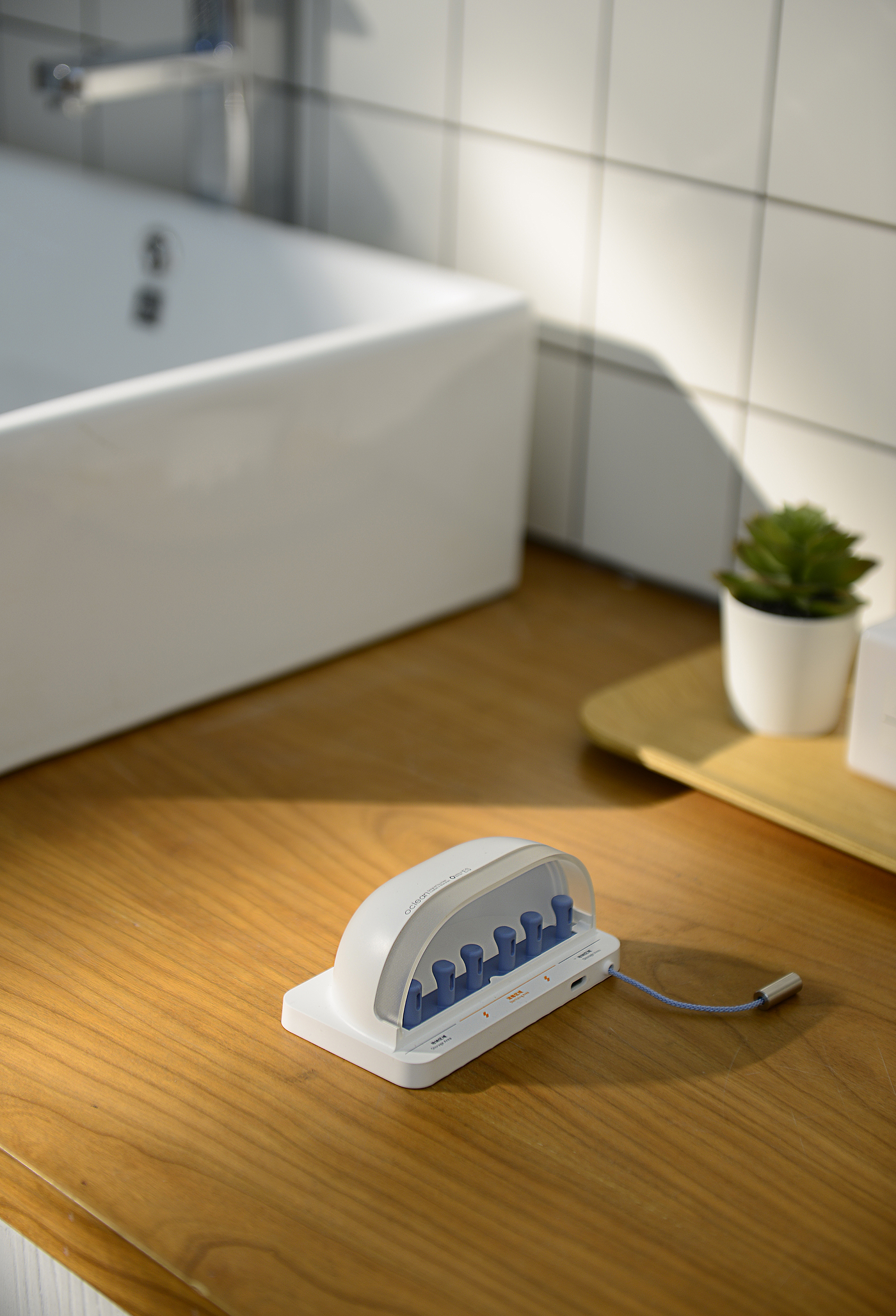 Oclean aucolin，Intelligent toothbrush sterilizer，UVC，
