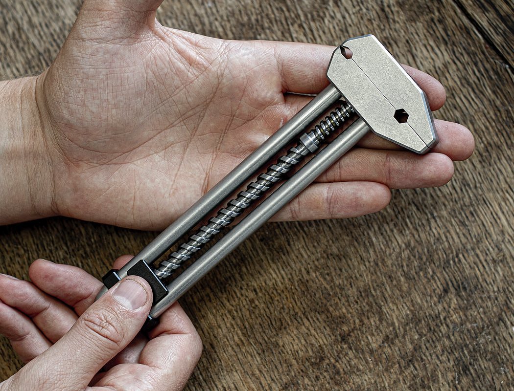 Metmo grip，Wrench，Unpacker，Bottle opener，Adjustable，