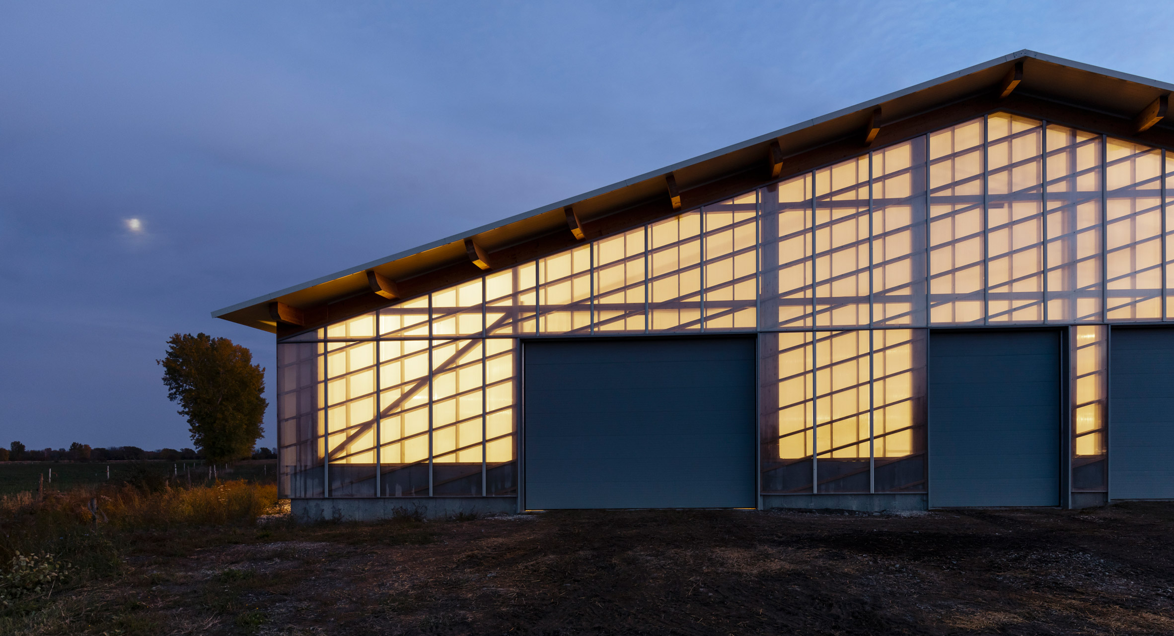 Architecture，translucent，Ground glass，laboratory，kindergarten，