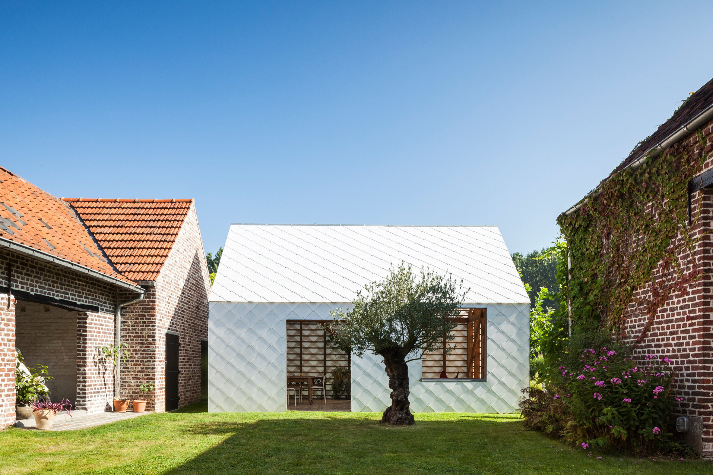 Architecture，translucent，Ground glass，laboratory，kindergarten，