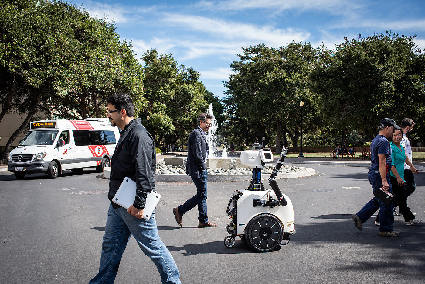 robot，Stanford University，interaction，