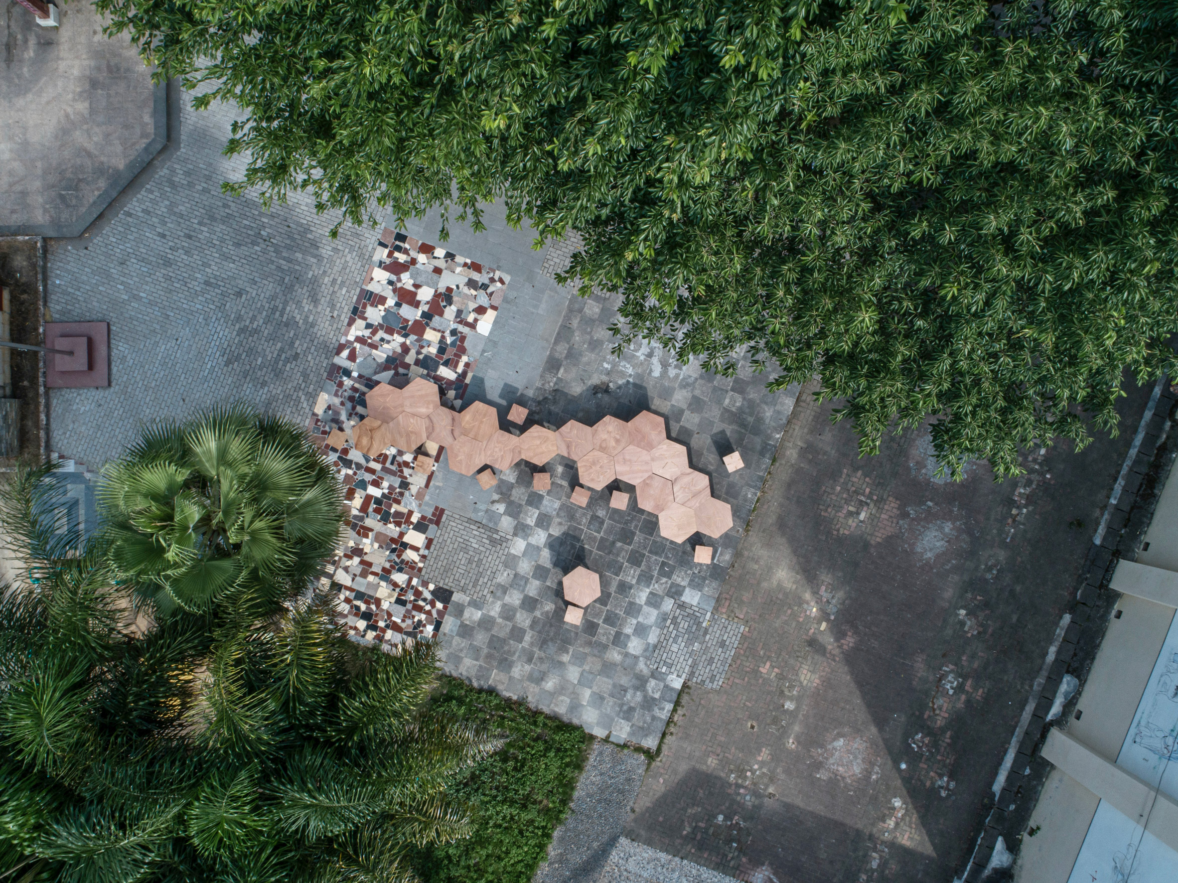 Exhibition hall，furniture，board，community，