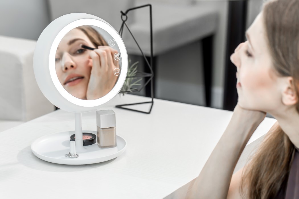 Make up，mirror，originality，Design，tool，intelligence，