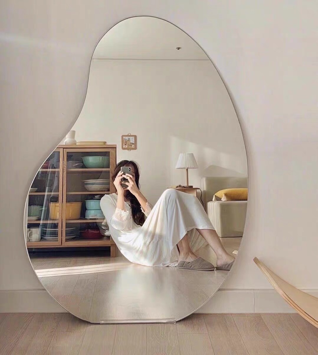 mirror，Full-length mirror，Whole body mirror，to ground，furniture，photograph，