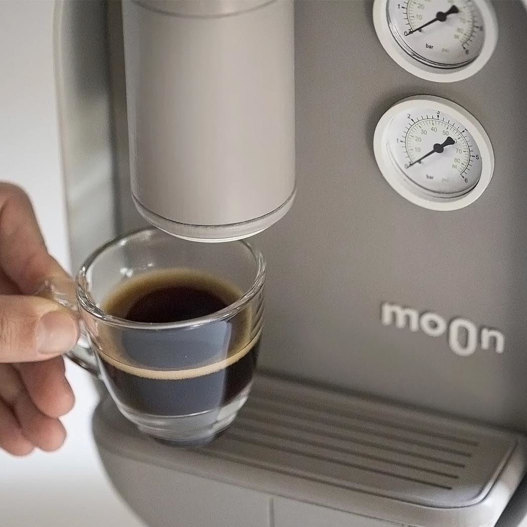 Coffee machine，MOON COFFEE MAKER，Capsule shape，