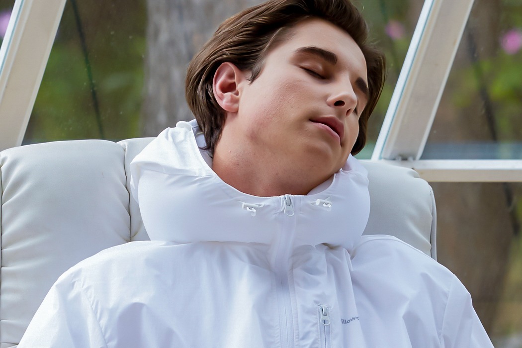 clothing，Hoodie，Outdoor adventure，Windbreaker，Integrated，