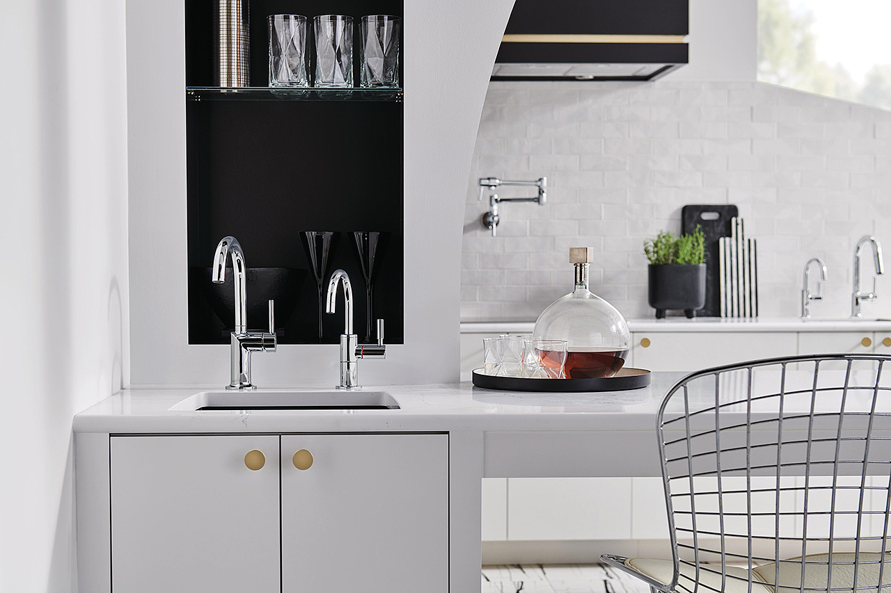 water tap，luxury，grace，custom，