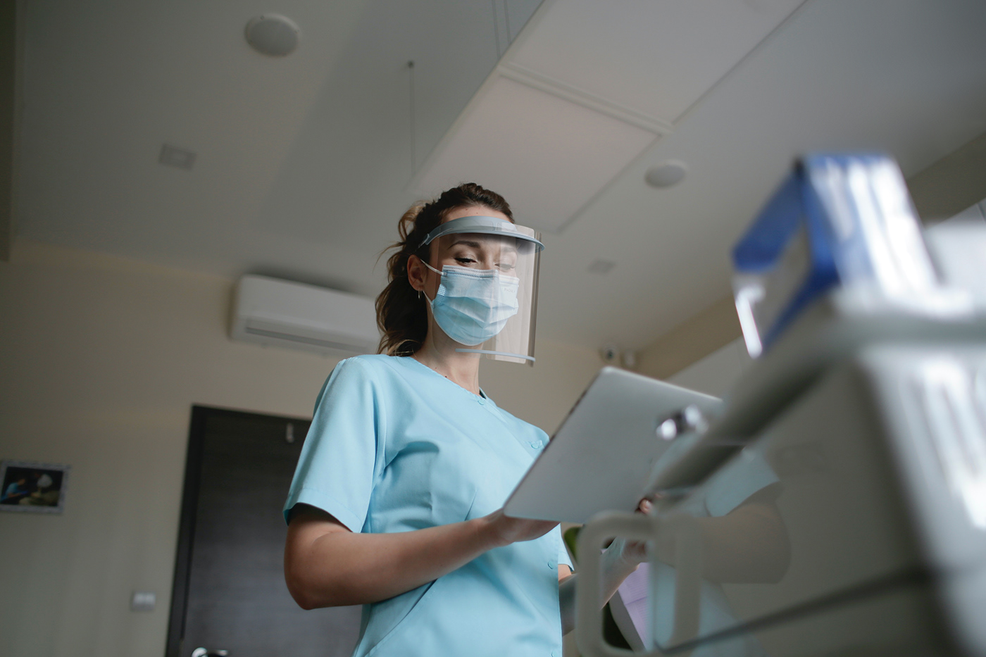 face shield，medical staff，cheap，reliable，