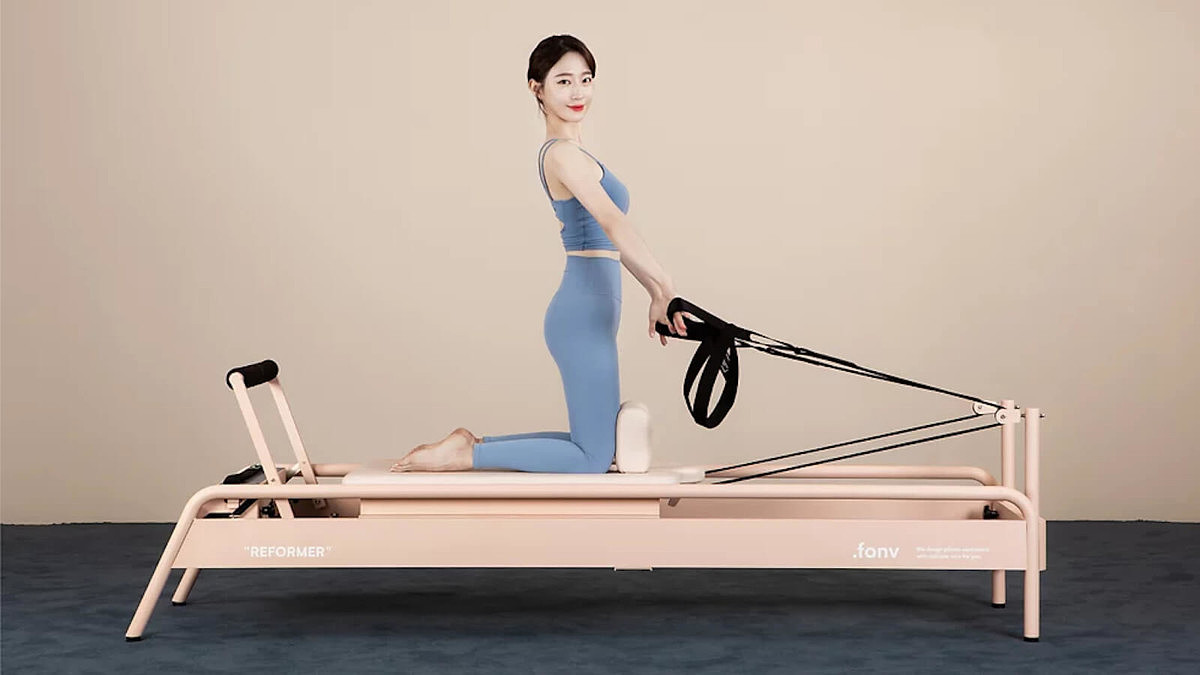 family，pilates，physical exercise，