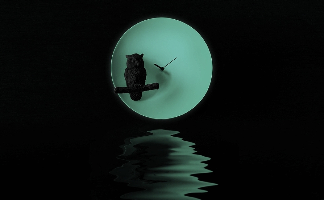 greatly enrich one's mind，moon，Clock，Design，originality，