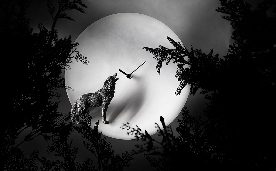 greatly enrich one's mind，moon，Clock，Design，originality，