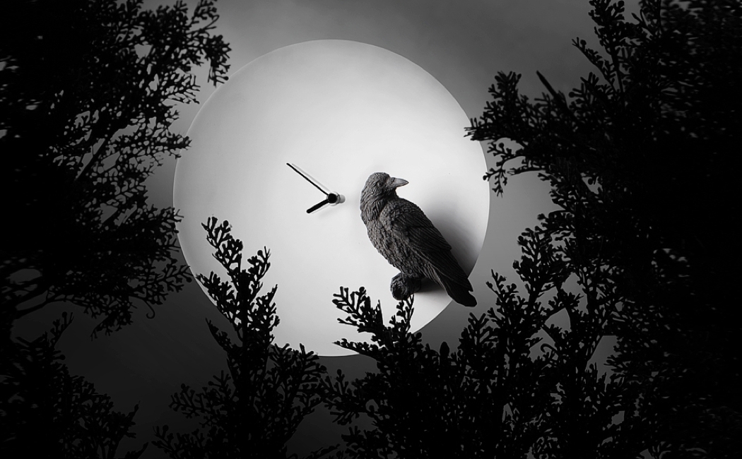 greatly enrich one's mind，moon，Clock，Design，originality，