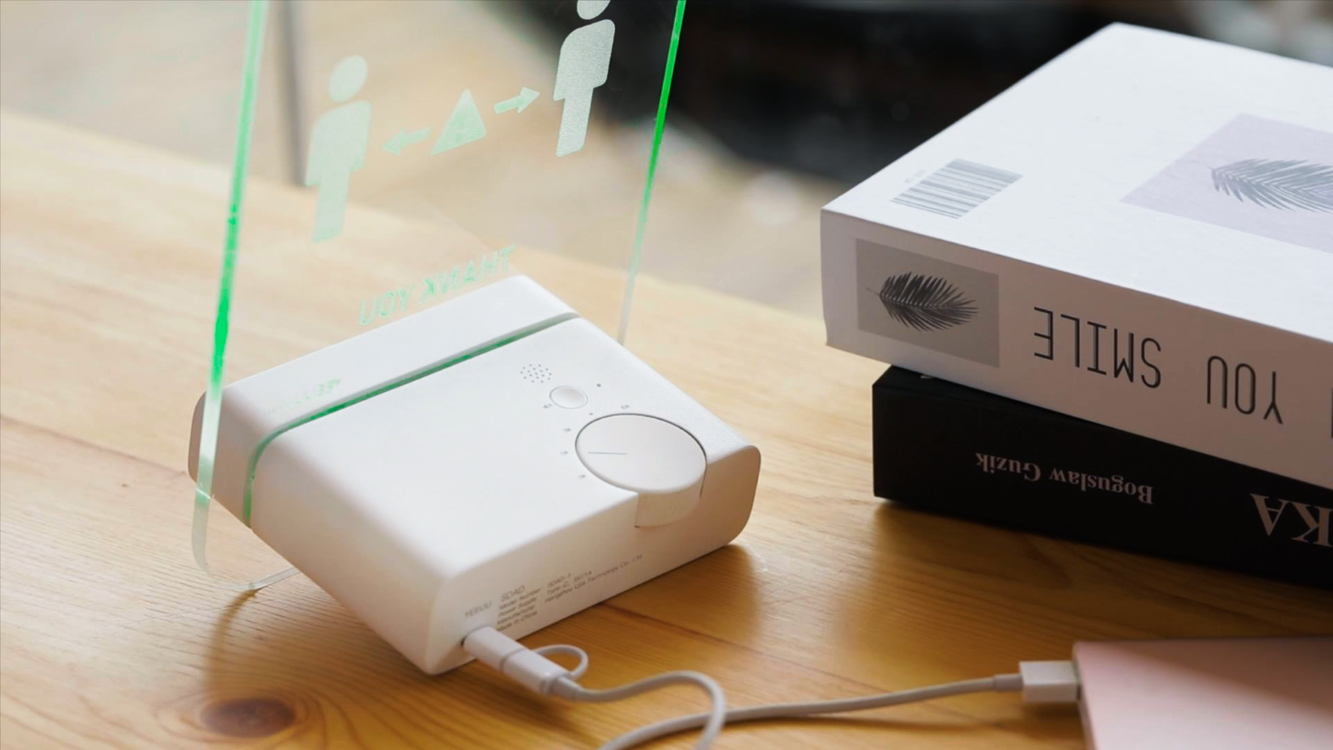 Distance reminder，Simple design，Intelligent products，