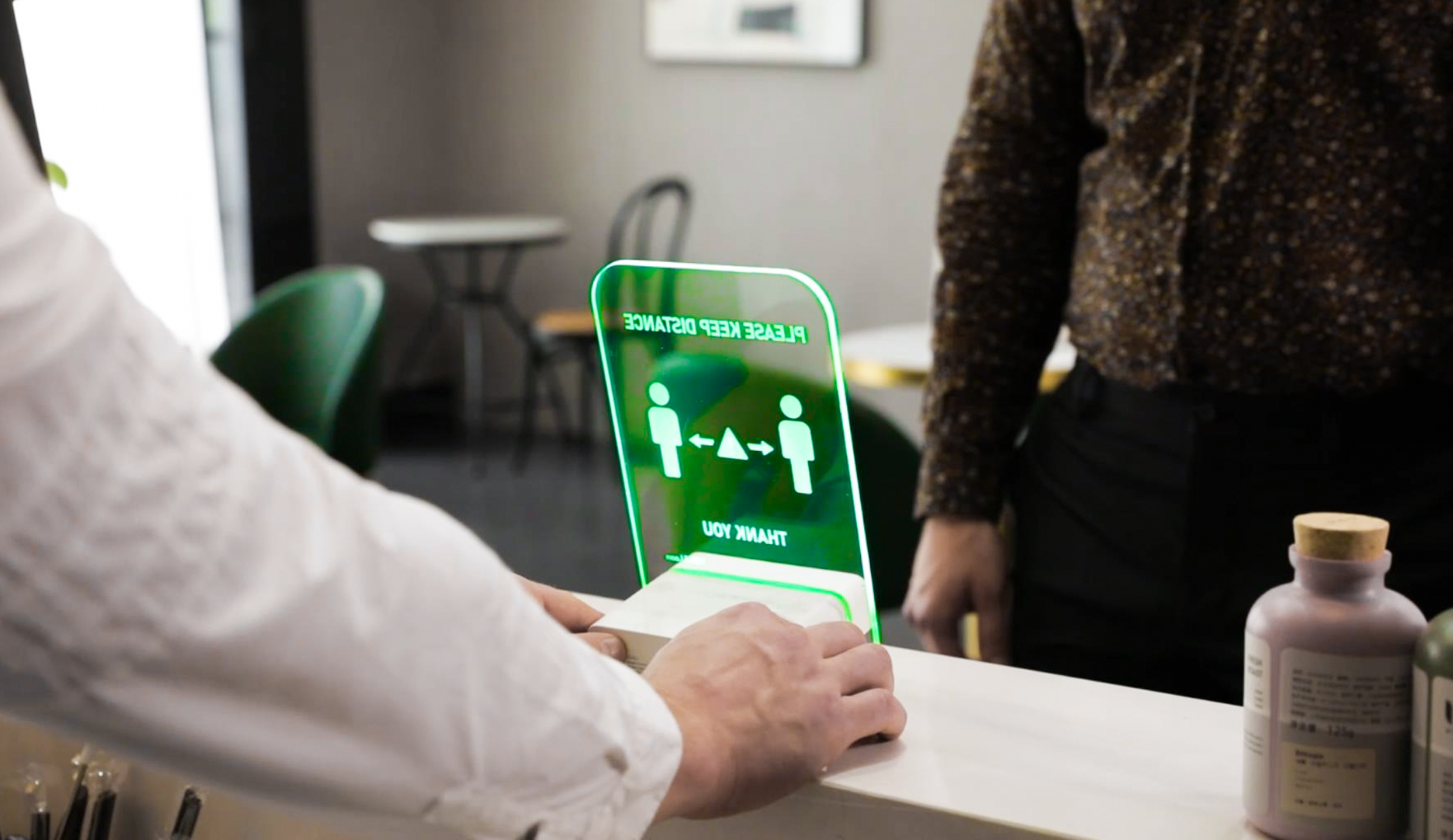 Distance reminder，Simple design，Intelligent products，