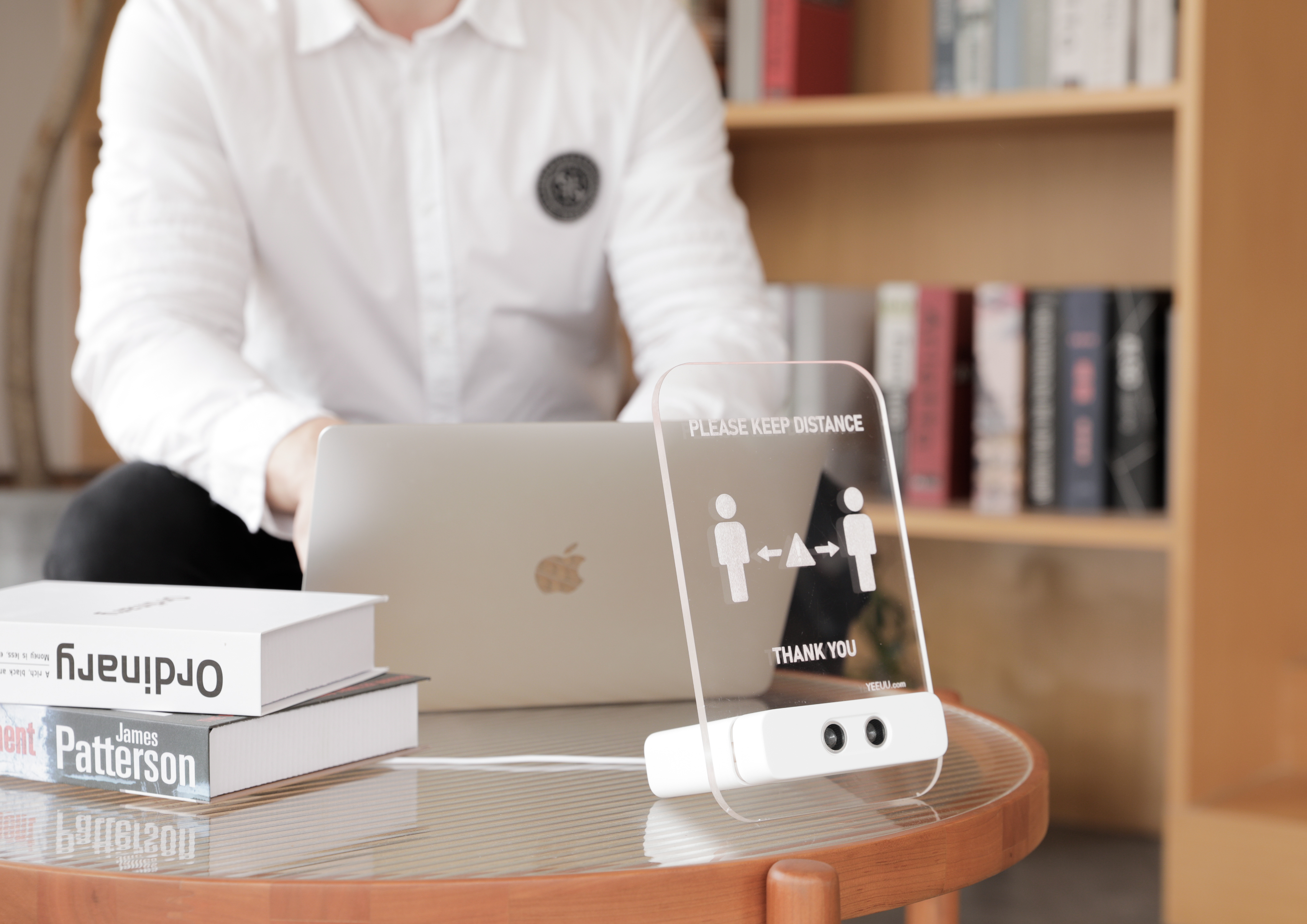 Distance reminder，Simple design，Intelligent products，