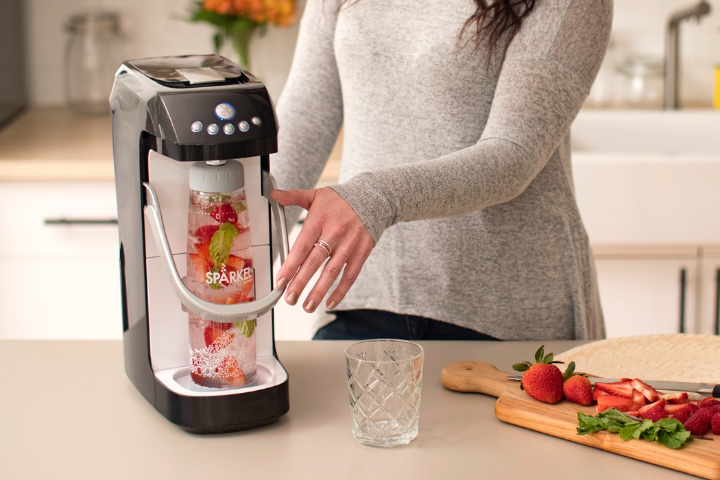 Carbonated drinks，Small，convenient，Simplicity，