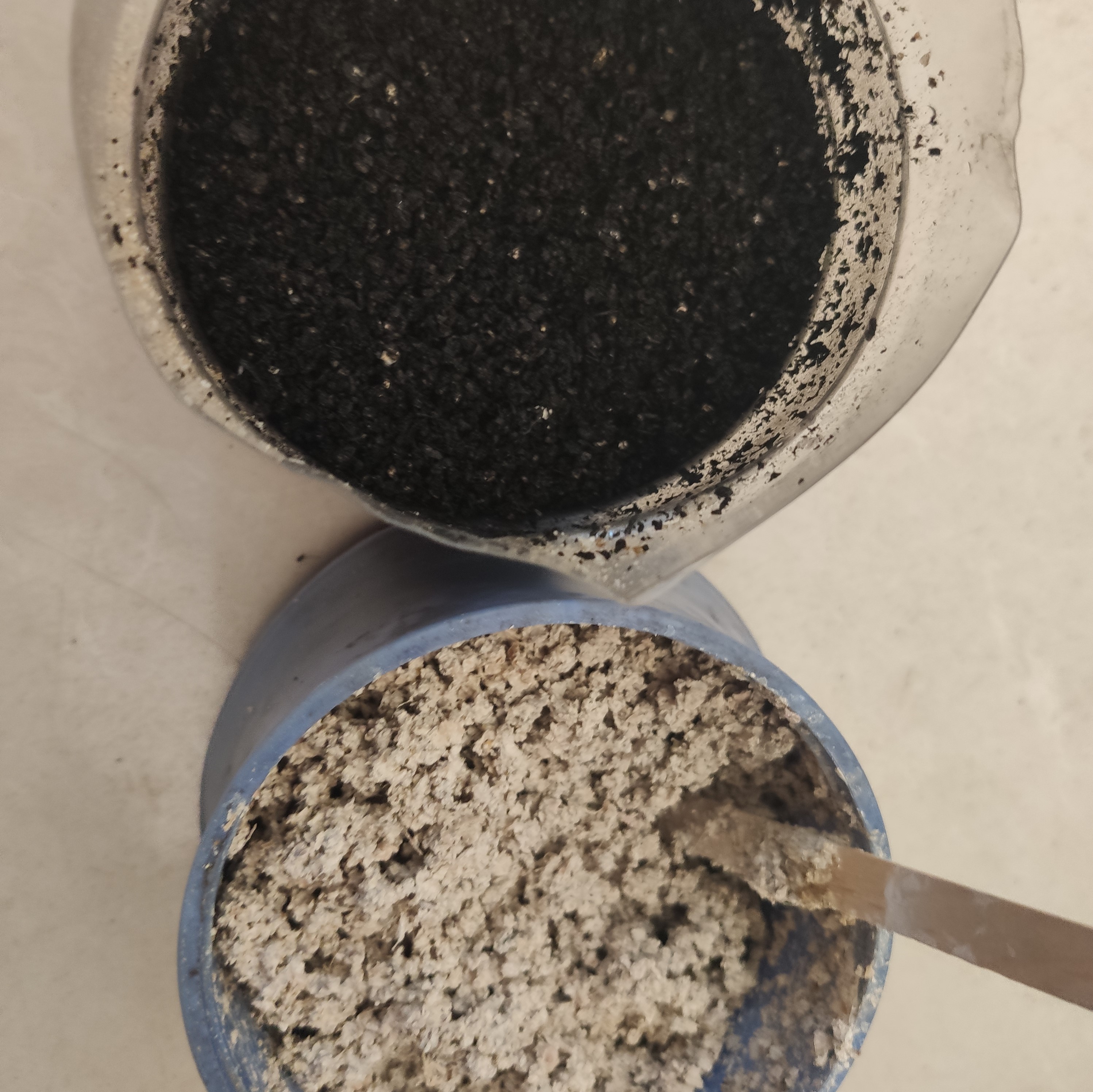 Materials and workmanship (infringement of original products must be investigated)，