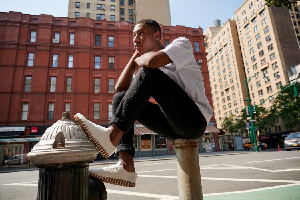 sneakers，environment protection，modern，Plant composition，