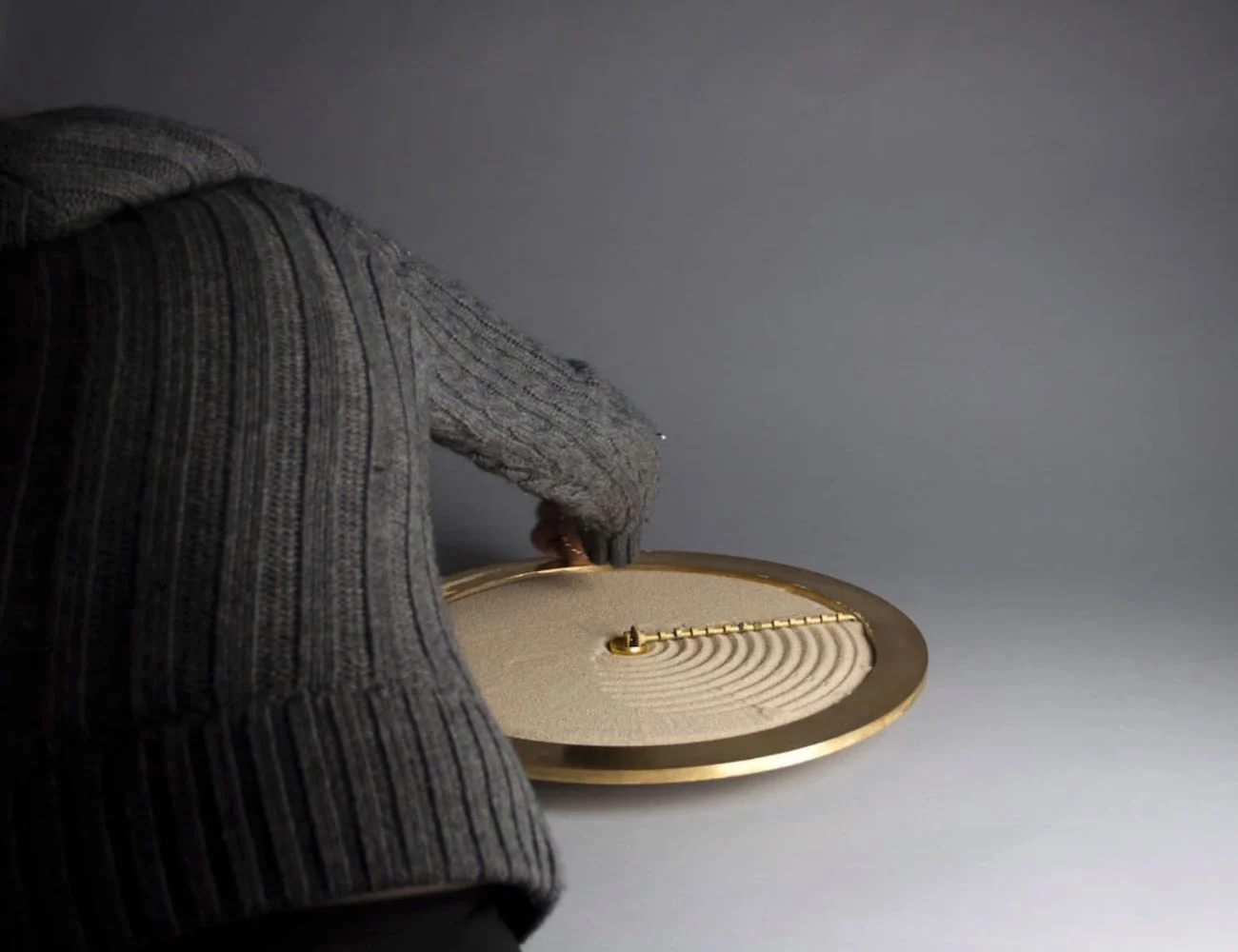 Clock，sand，be quiet，golden，