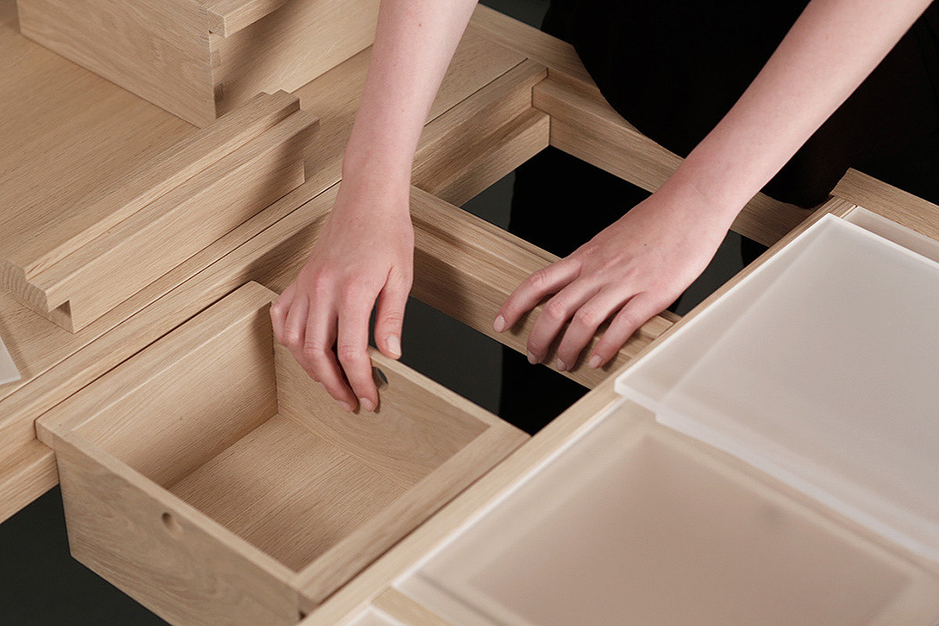 Laura MRK š a，workbench，originality，Design，furniture，