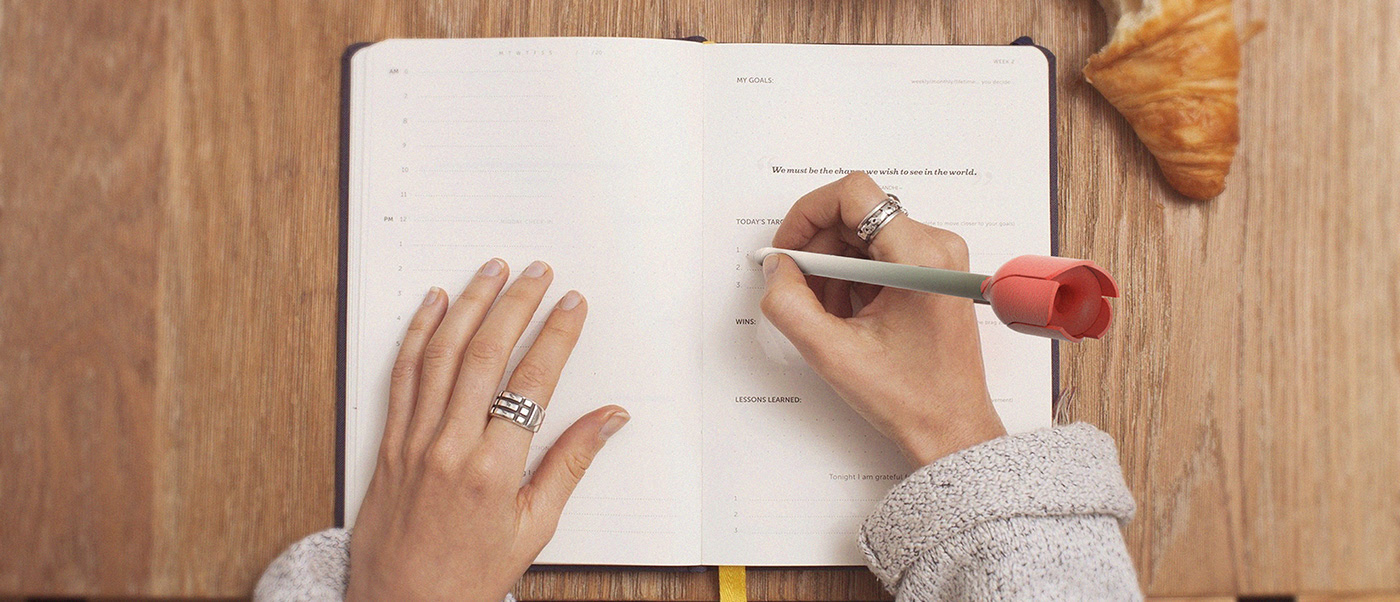 pen，flower，gift，