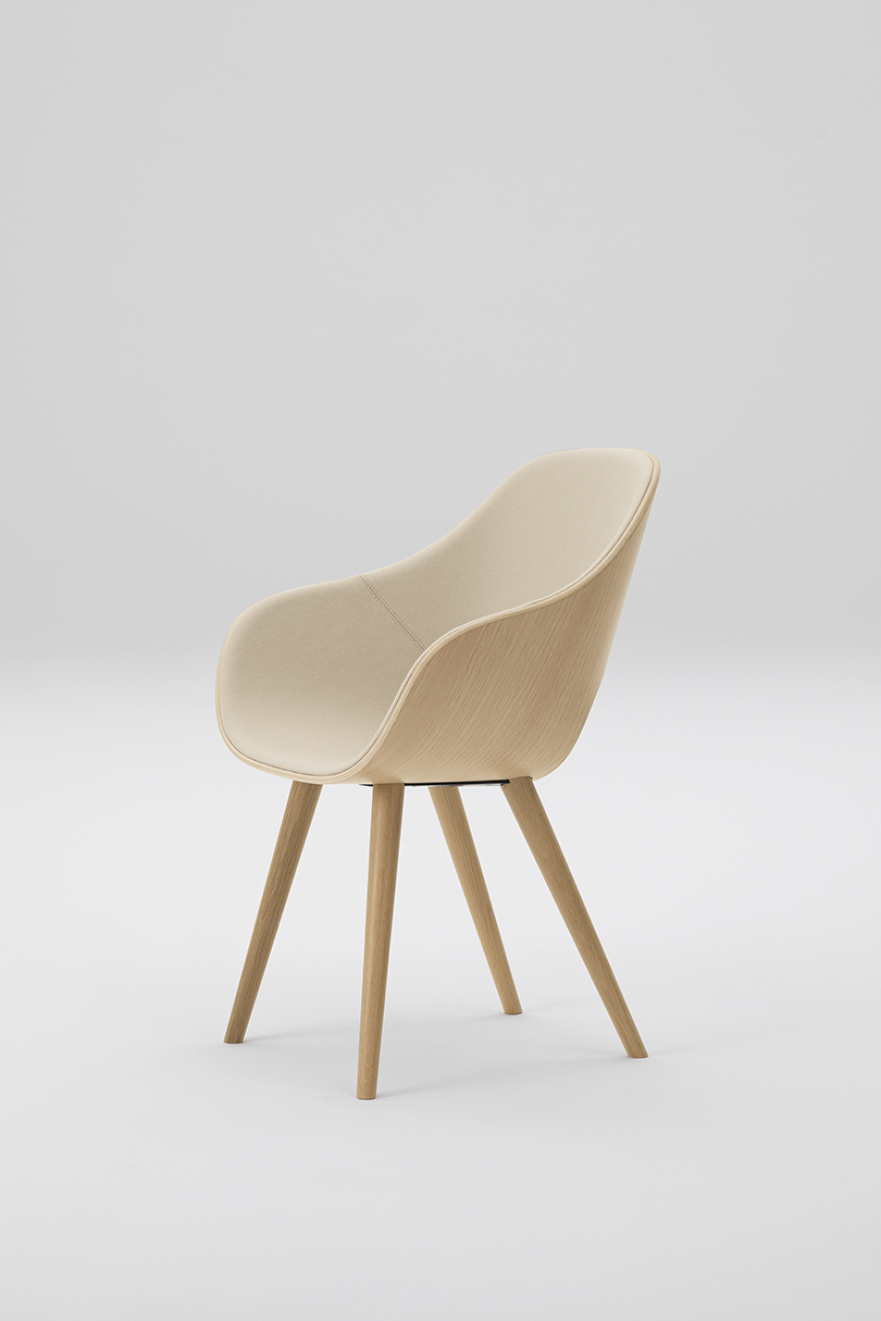 roundish chair——这个椅子模糊了家庭与工作的界限!