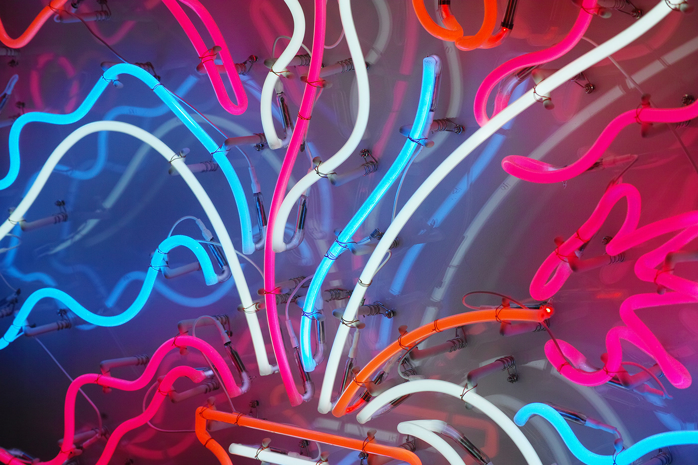 indoor，office，Coffee table，The neon lights，