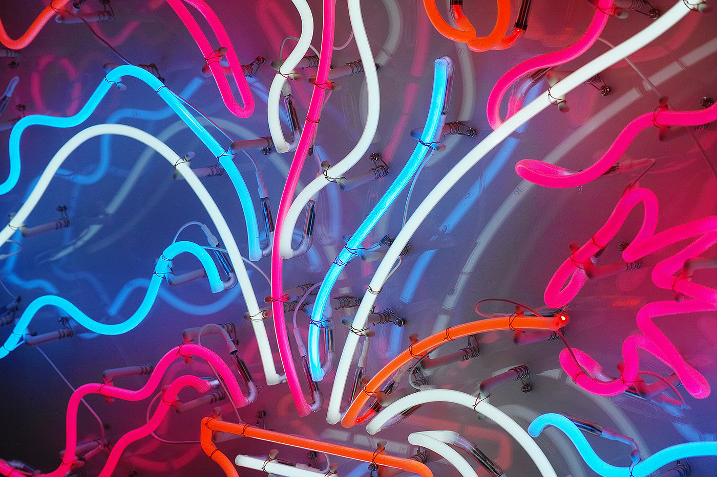 indoor，office，Coffee table，The neon lights，