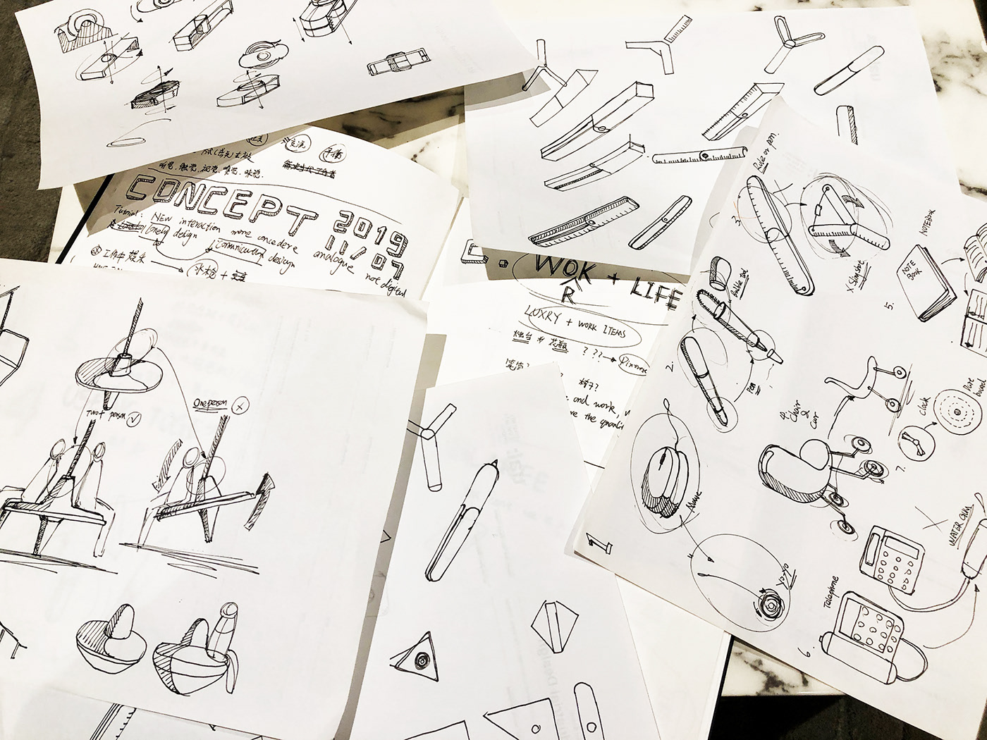 calendar，chair，Dart board，mouse，