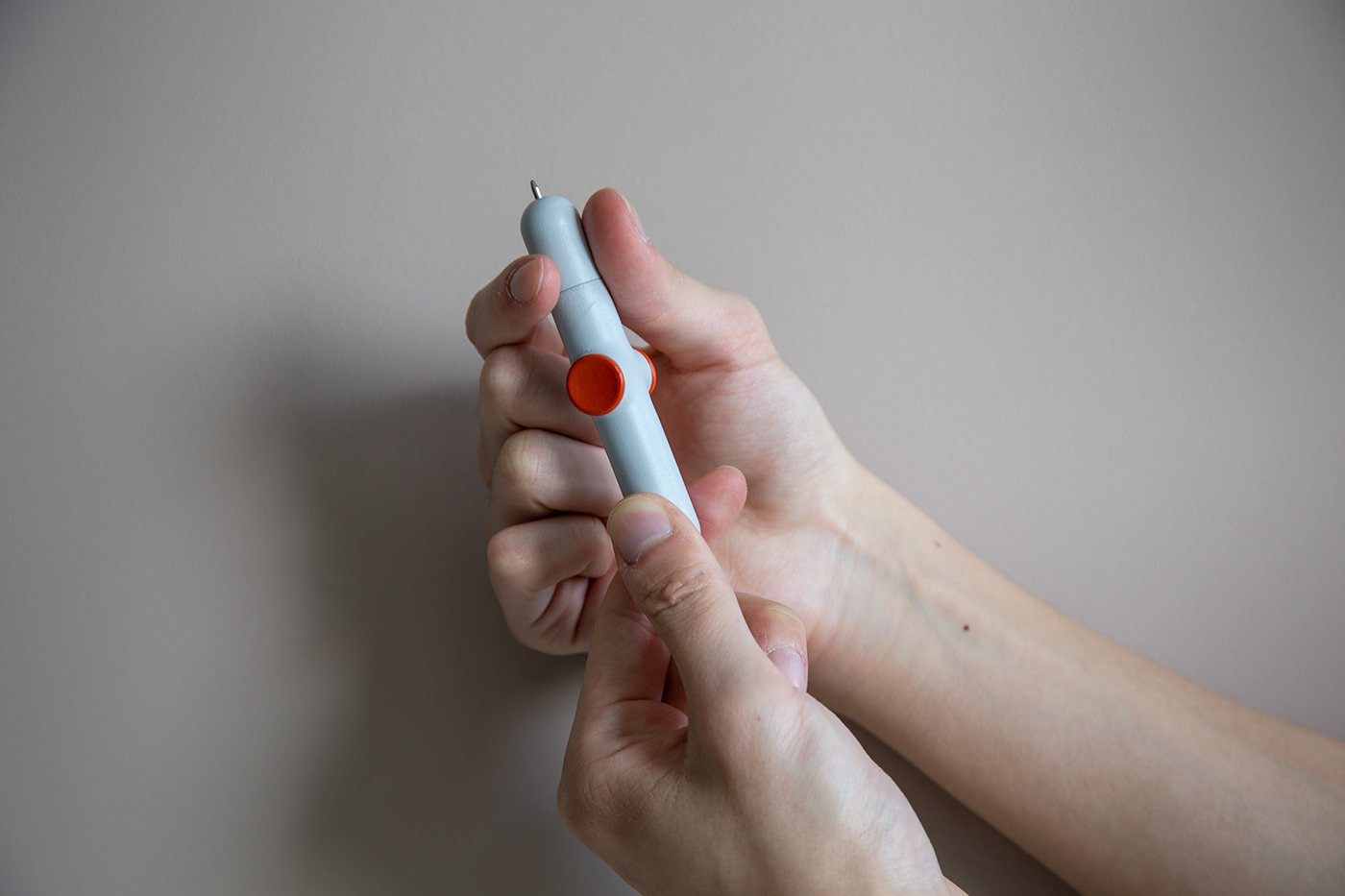 calendar，chair，Dart board，mouse，