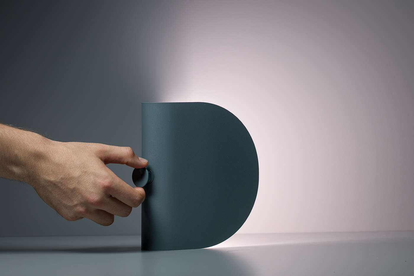 portable，lighting，Lighting，Nicholas Nicer，The Tune，