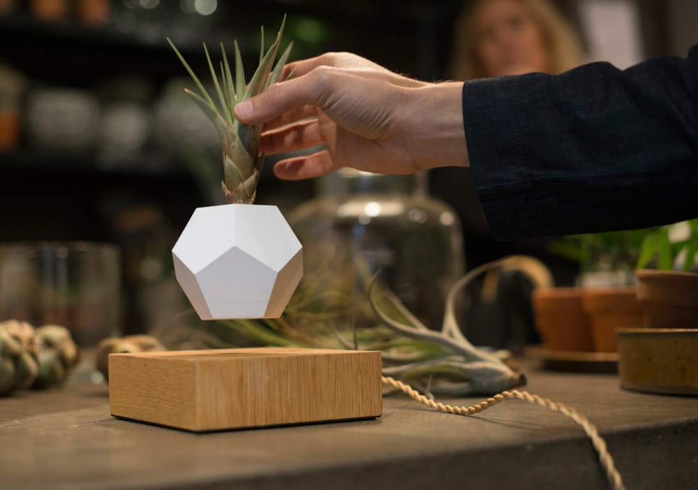 magnetic suspension，Flowerpot，originality，Design，tool，intelligence，