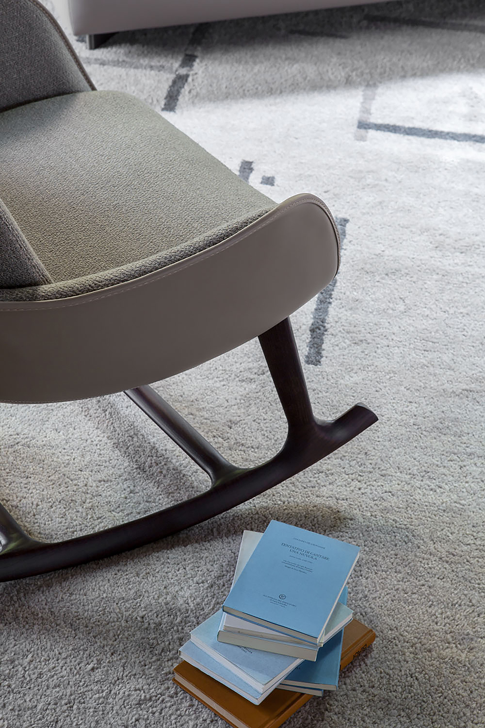 Rocking chair，wooden ，comfortable，modern，sustainable，