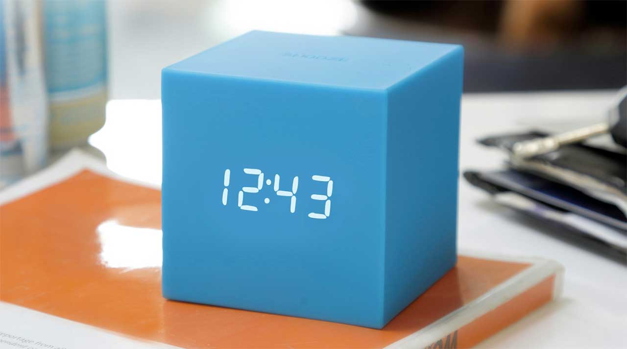 Minimalist alarm clock，Cube，LED display，