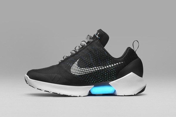 耐克發佈自動繫鞋帶運動鞋hyperadapt10