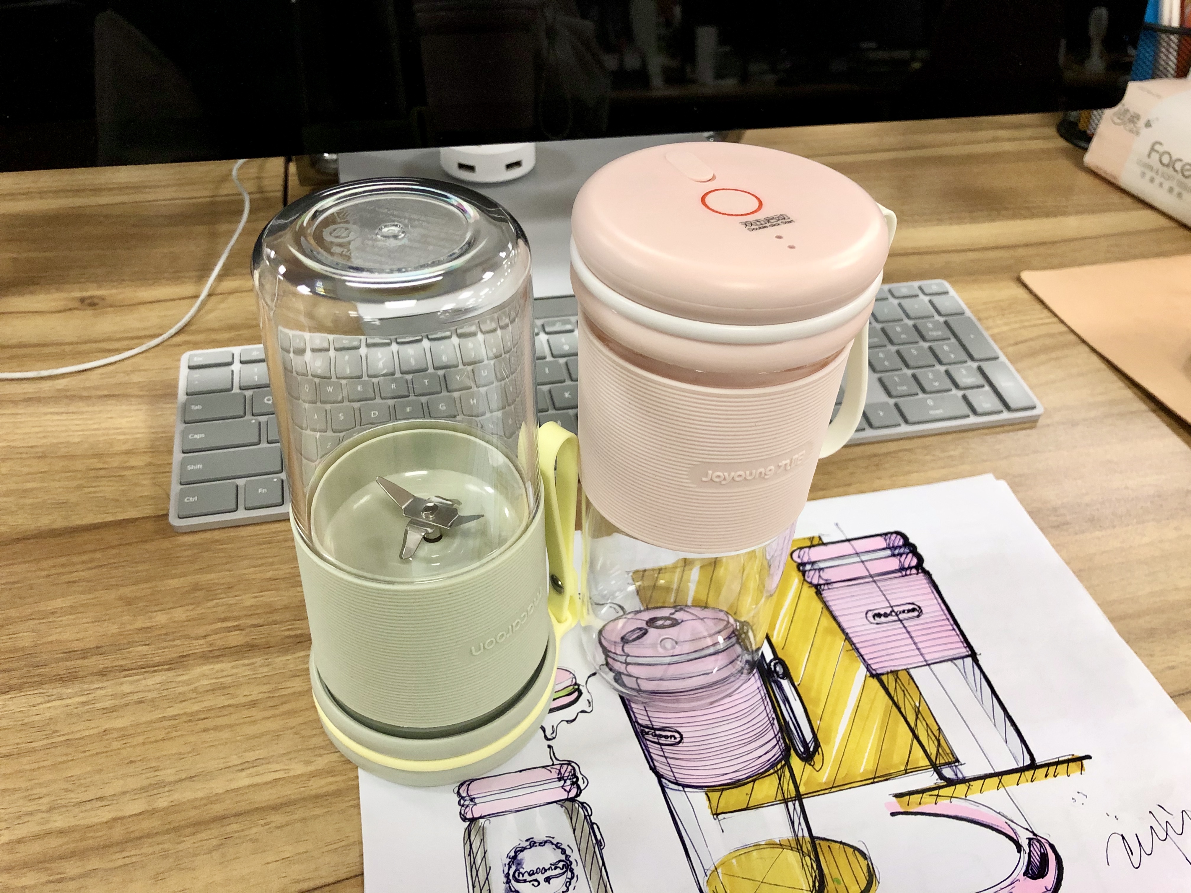 Juicer，cup，Hand drawn，sketch，