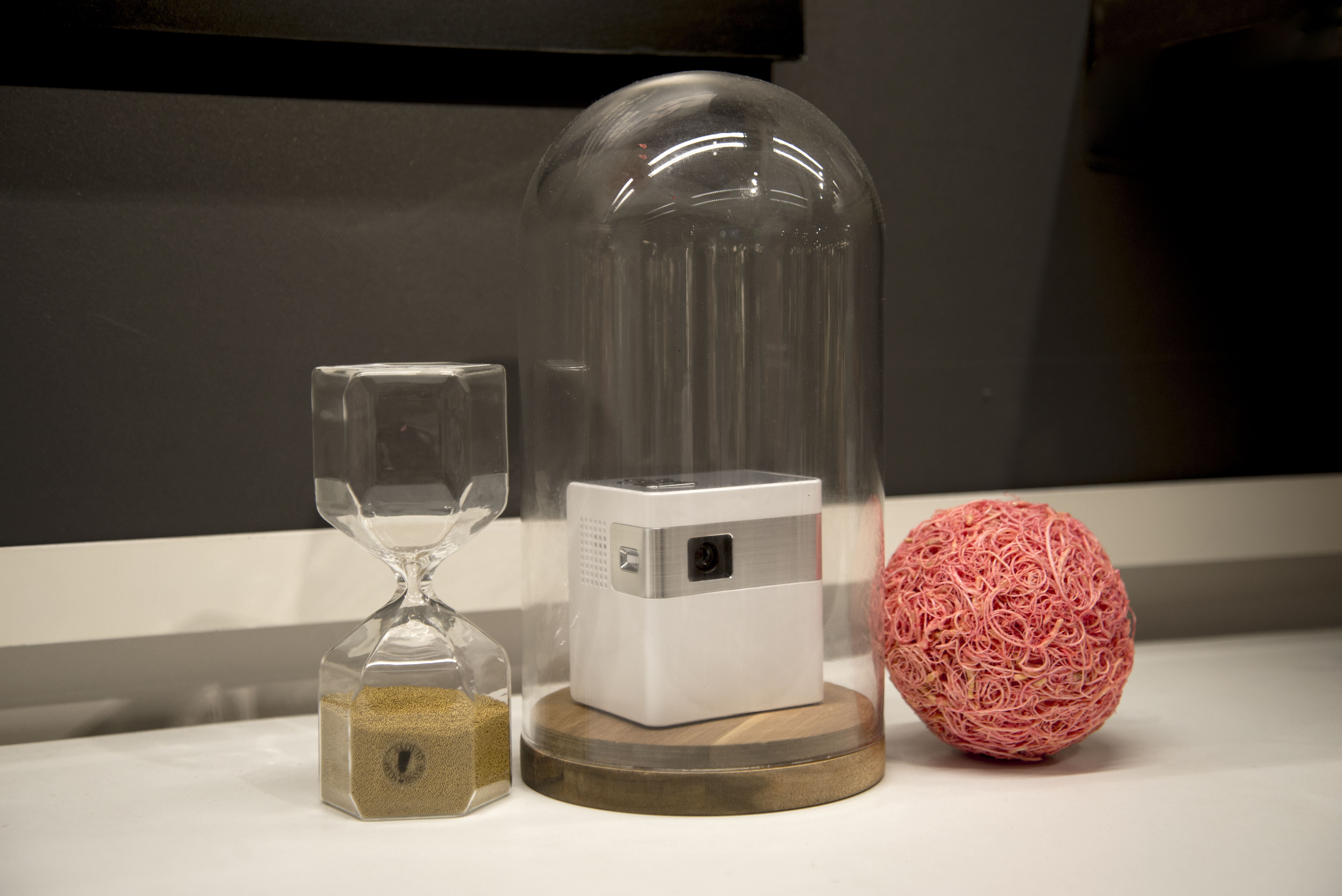 Intelligent projector，