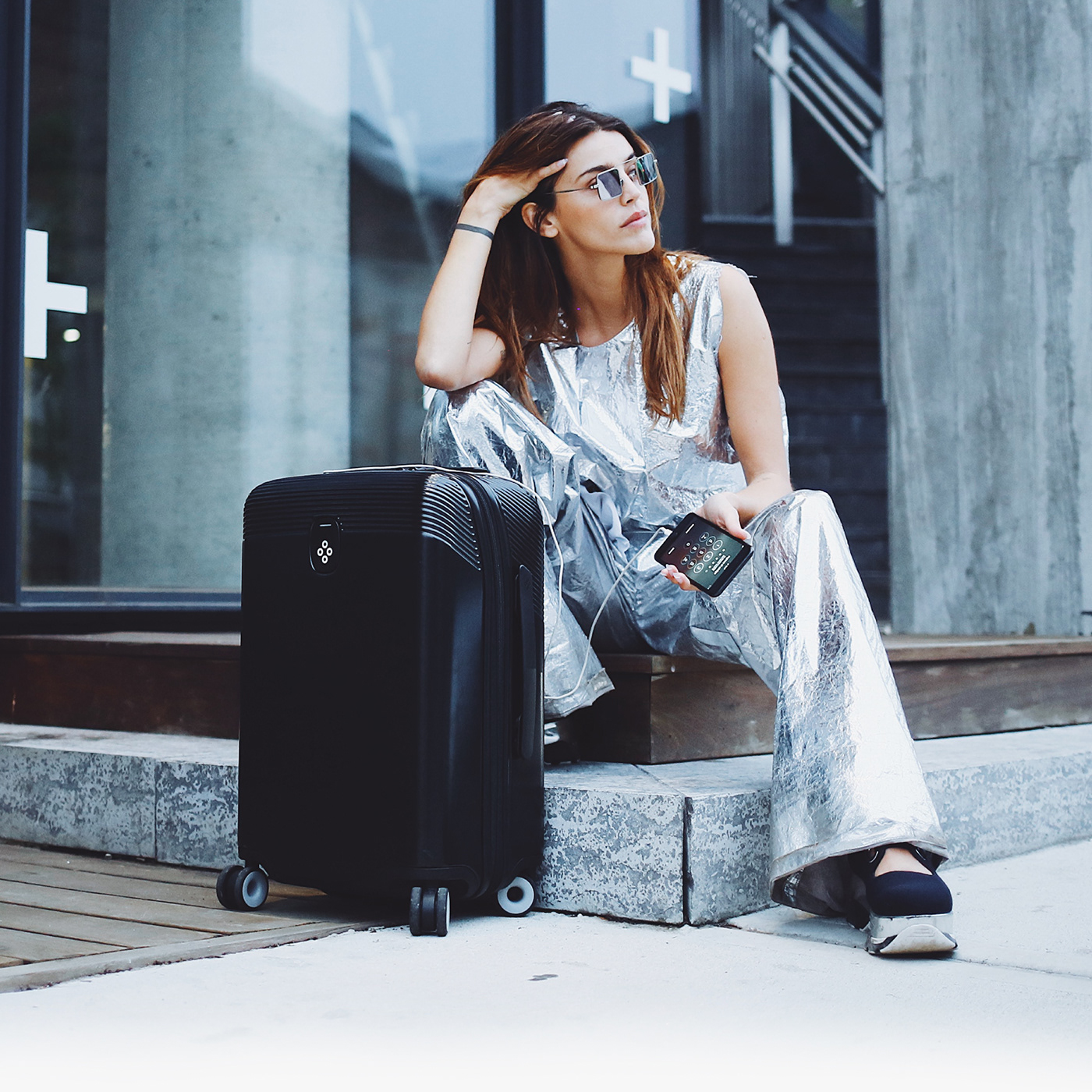 trunk，black，gps，intelligence，