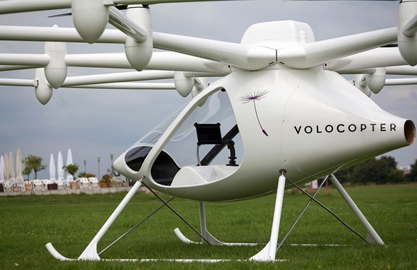 德国e-volo 团队设计双座电动直升机