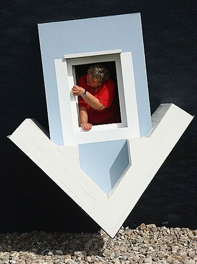 building design，reverse，handstand，Creative design，Architectural design，
