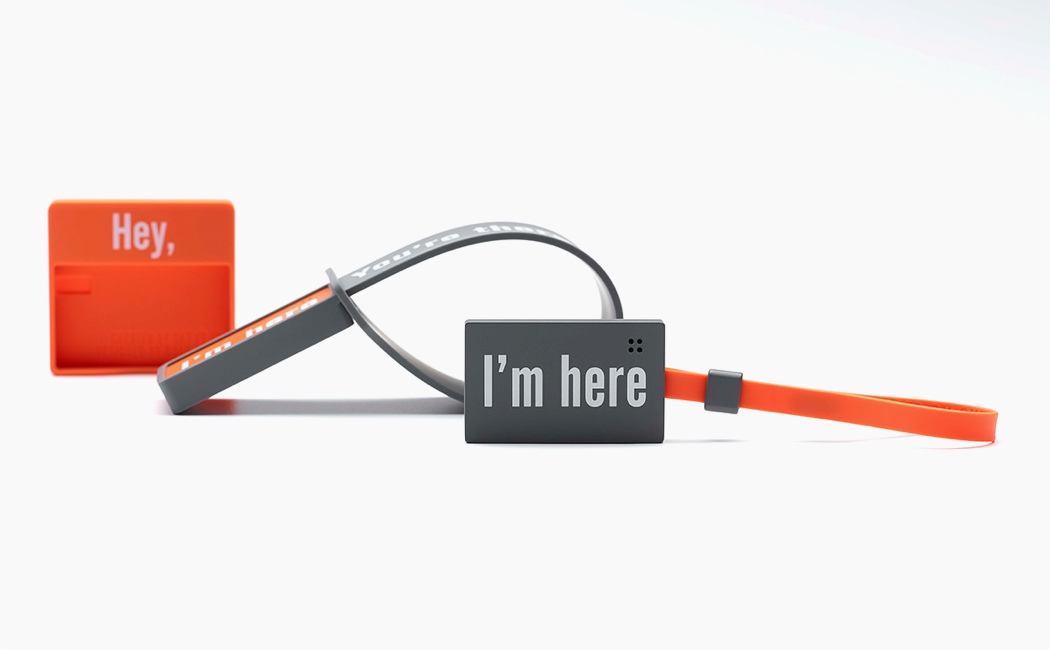 Intelligent tracker，Bluetooth connectivity ，location，