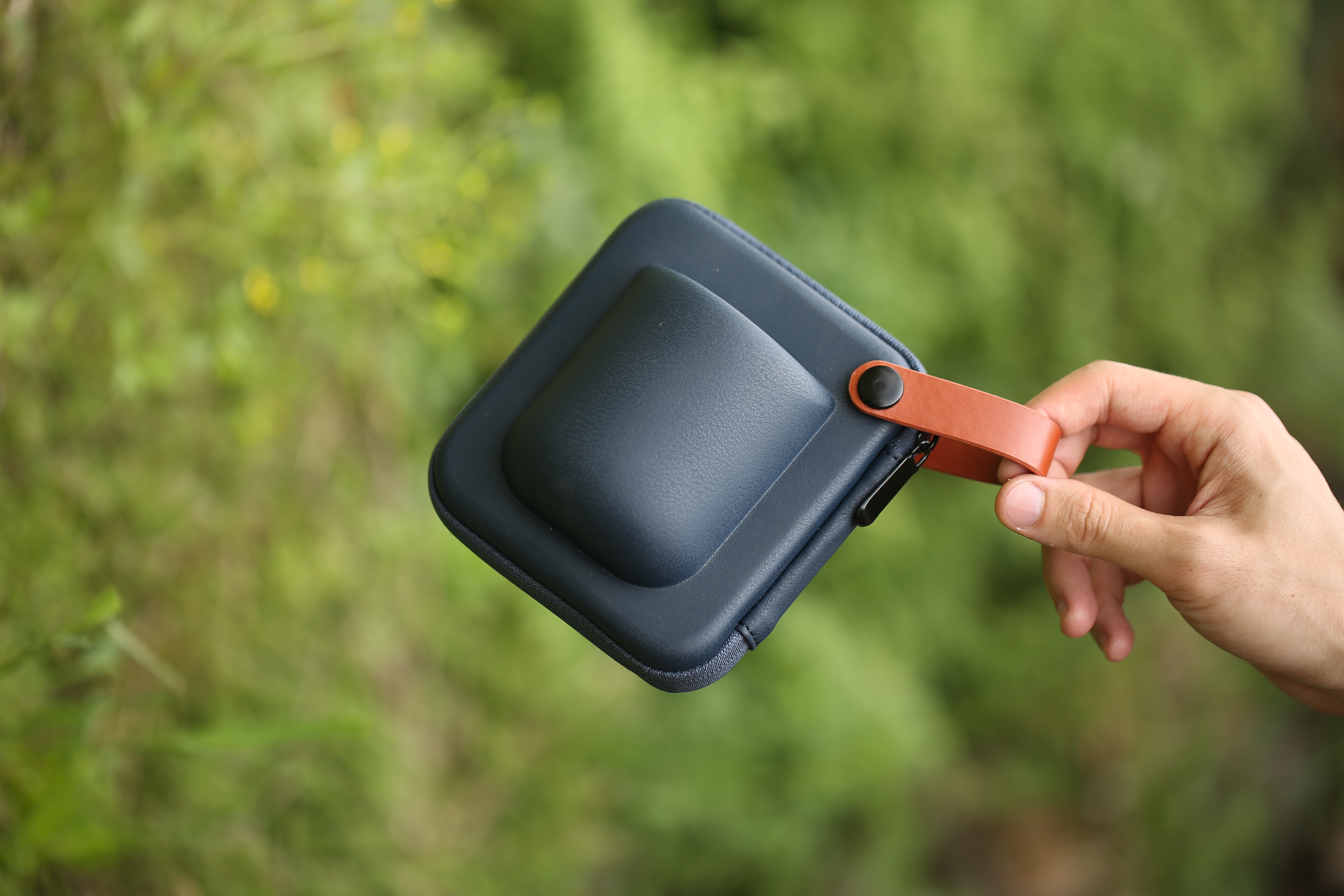 Travel and storage，