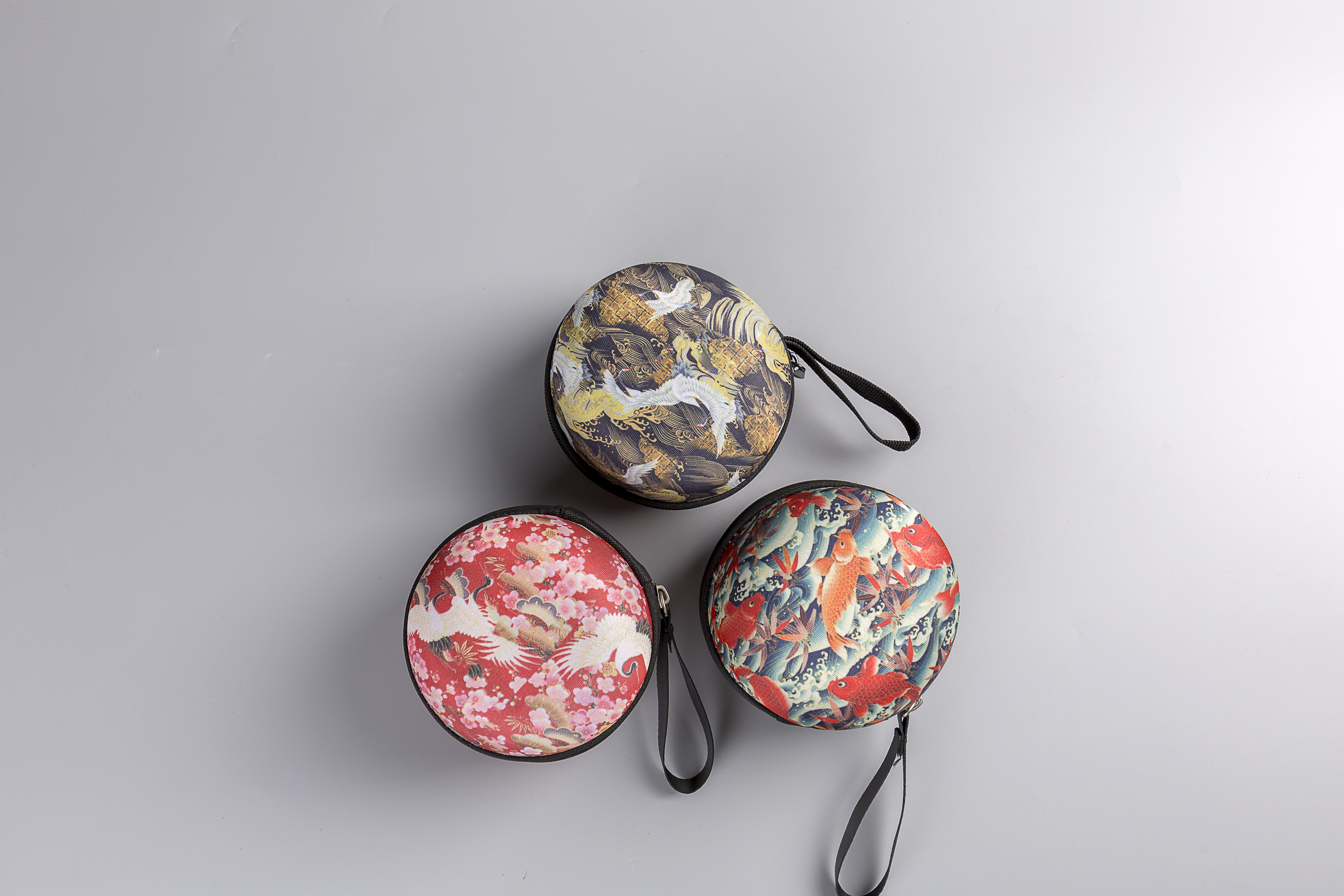 Travel and storage，