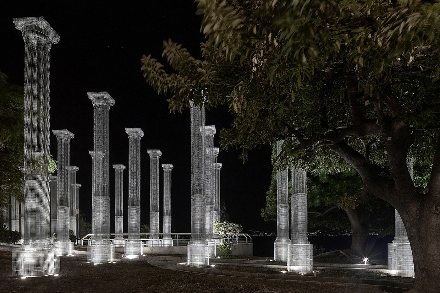 Italy，column，Metal，network，park，