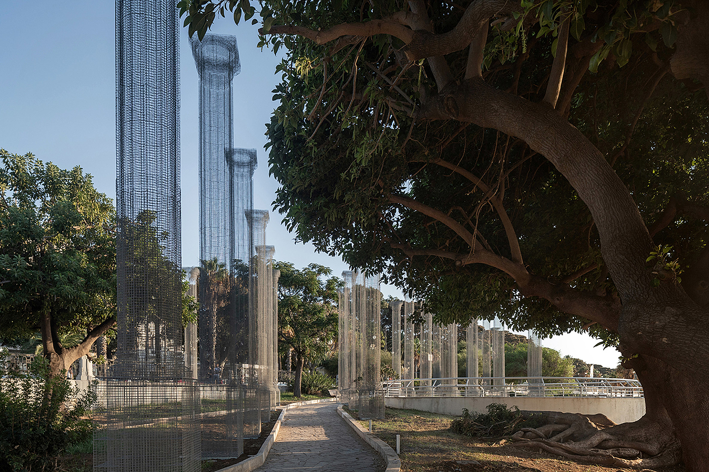 Italy，column，Metal，network，park，