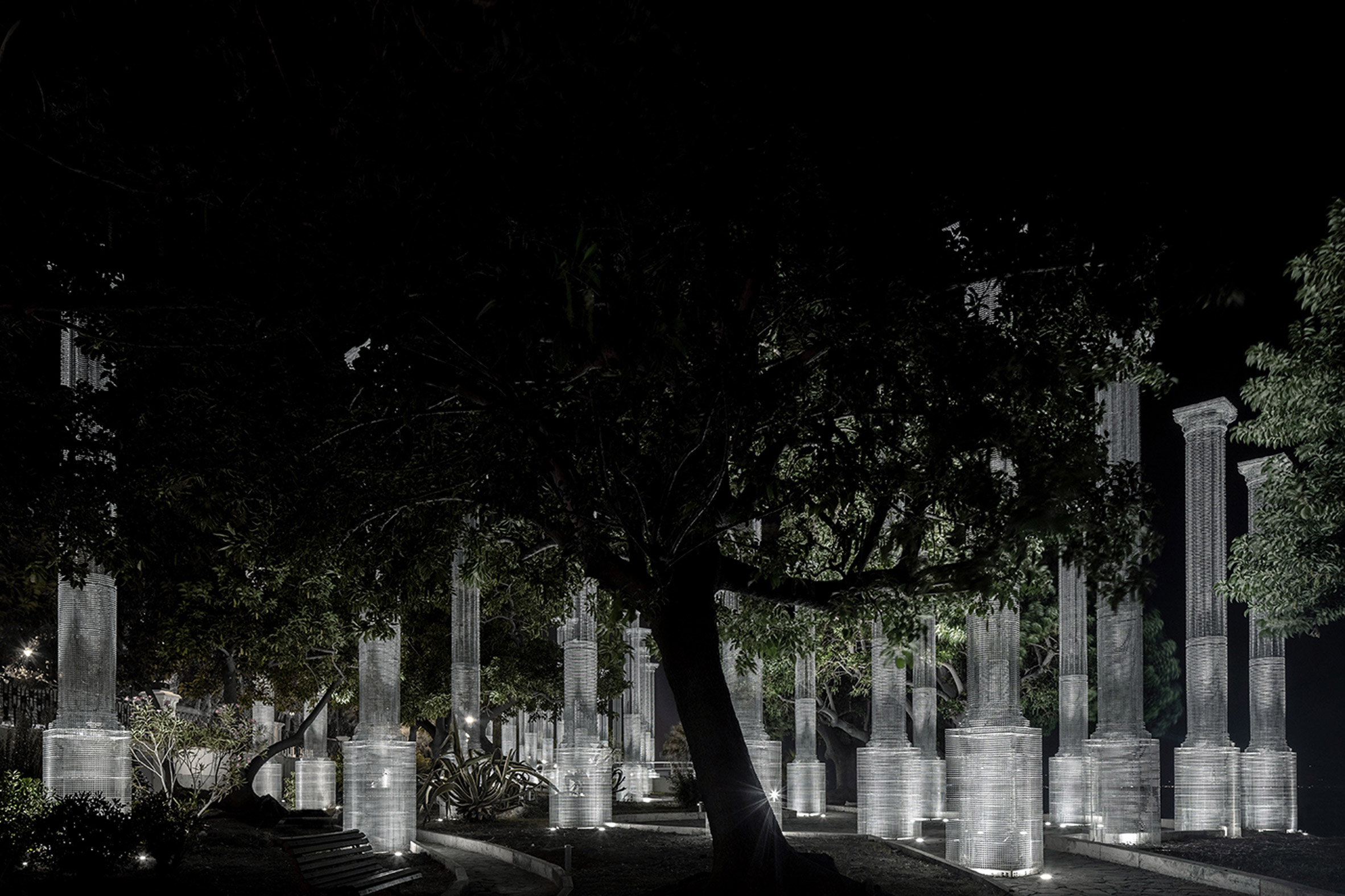 Italy，column，Metal，network，park，