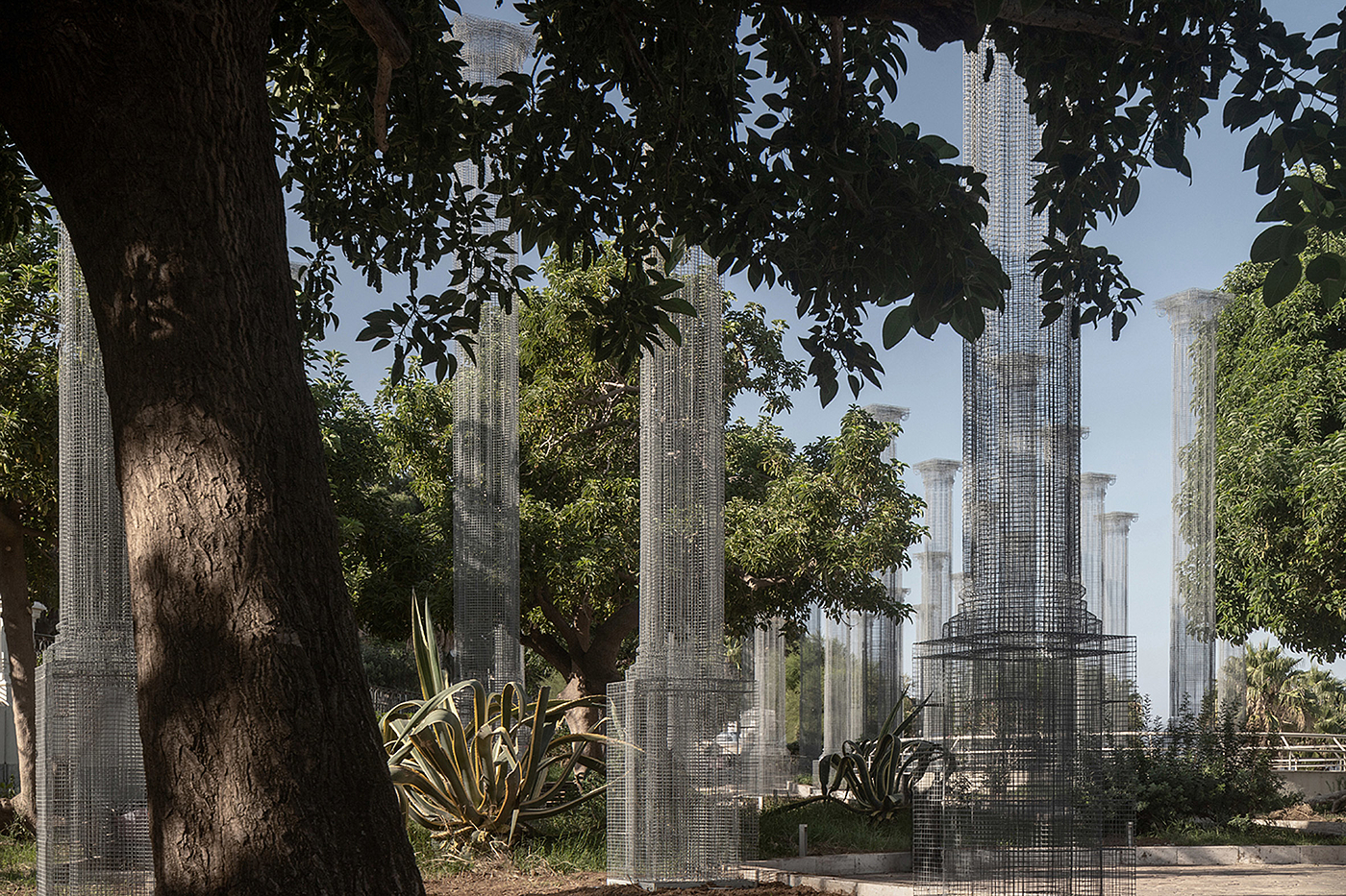 Italy，column，Metal，network，park，