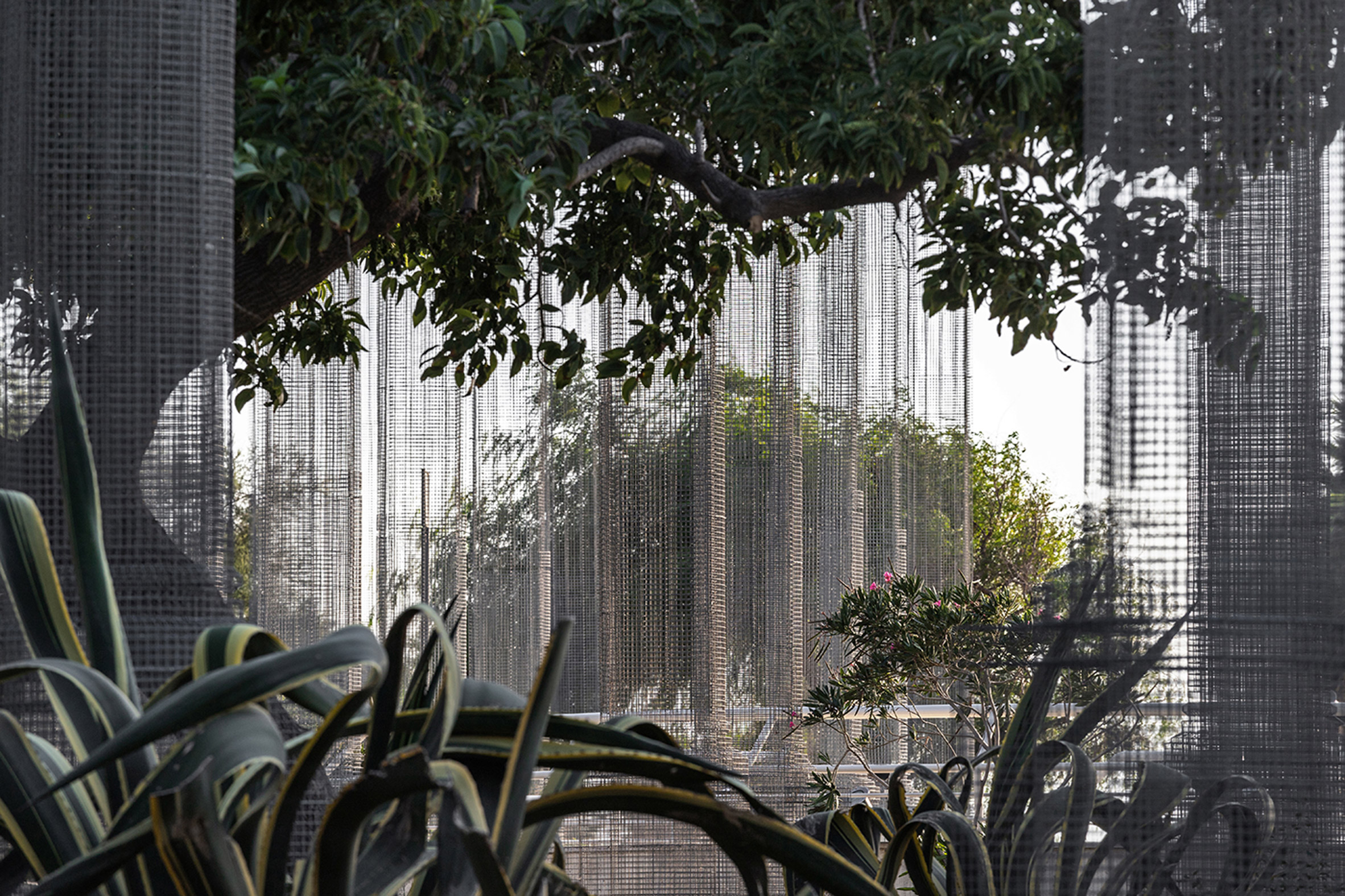 Italy，column，Metal，network，park，