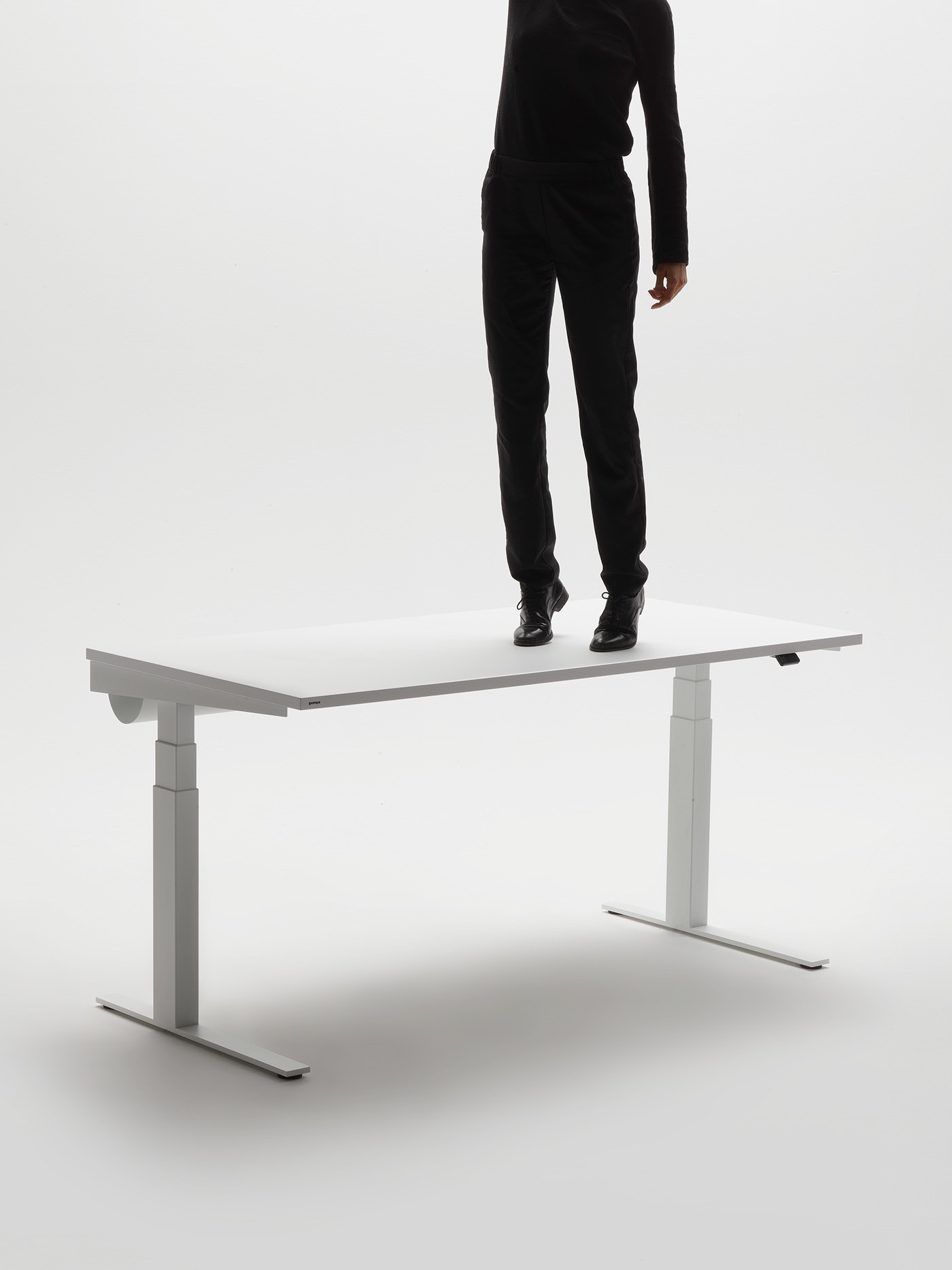 Table，to work in an office，Ergonomics，Simplicity，