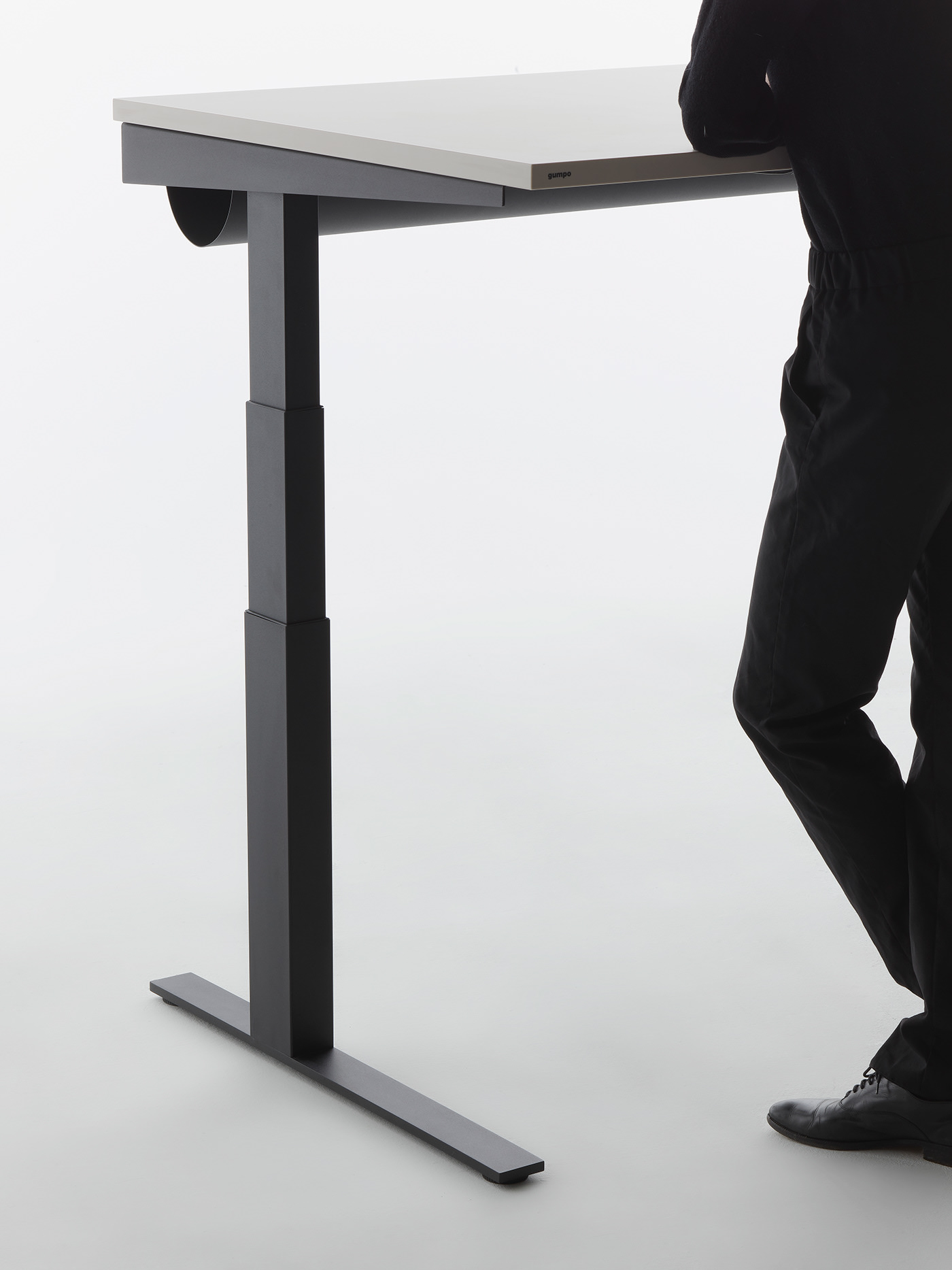 Table，to work in an office，Ergonomics，Simplicity，